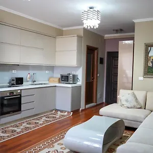 Lovely In The Heart Of Appartement Tirana